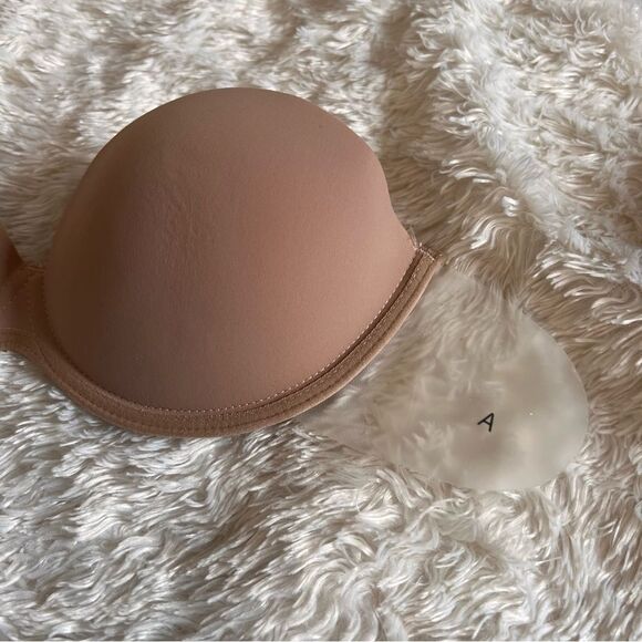 Nordstrom Backless Strapless Bra Nude A Cup Adhesive NEW MSRP $38 - Picture 3 of 6